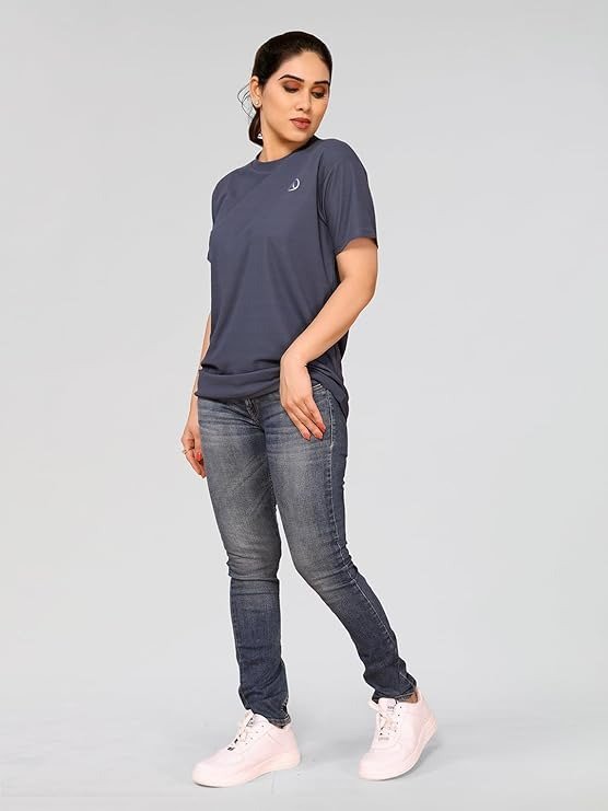 Women's Solid Round Neck Lycra Black T-Shirt - Image 2